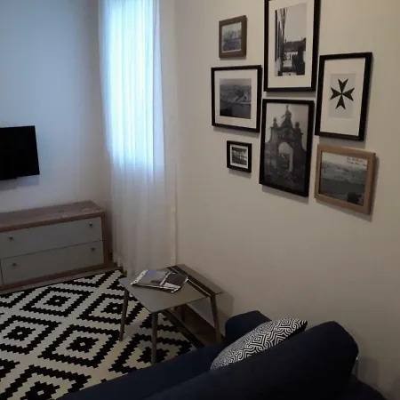1 Bedroom With Balcony- P008 Appartement *