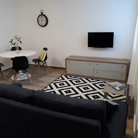 1 Bedroom With Balcony- P008 Appartement Gzira